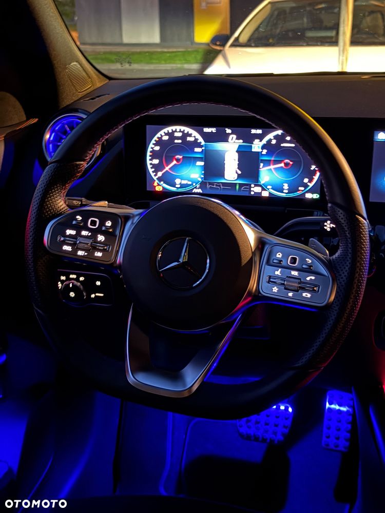 Mercedes-Benz GLA 200 4-Matic Progressive - 23