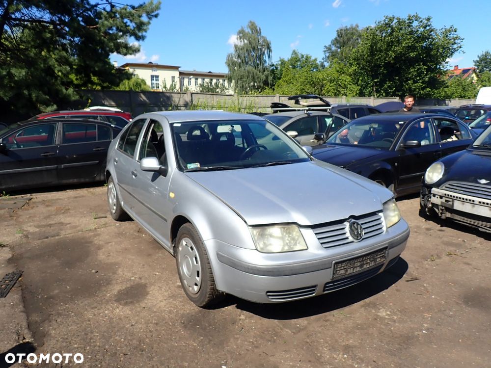 CZĘŚCI - Vw Bora 1,9 TDI 101KM ATD SEDAN 5B EUH lakier LA7W 2002r. INDEX - 10186 - 2