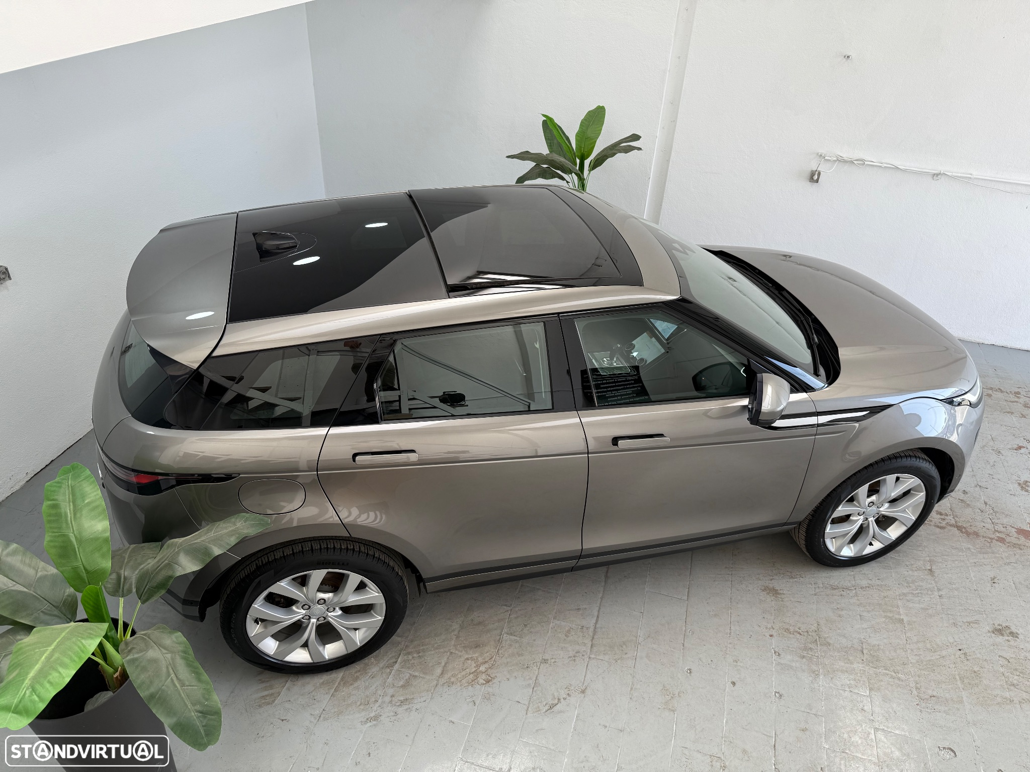 Land Rover Range Rover Evoque 1.5 P300e AWD HSE Auto - 3
