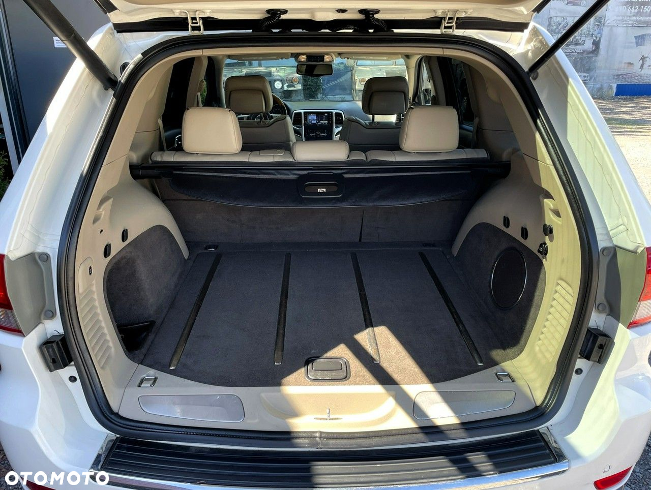 Jeep Grand Cherokee - 35