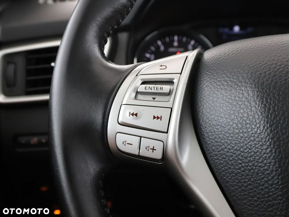 Nissan Qashqai 1.6 DIG-T N-Connecta - 31