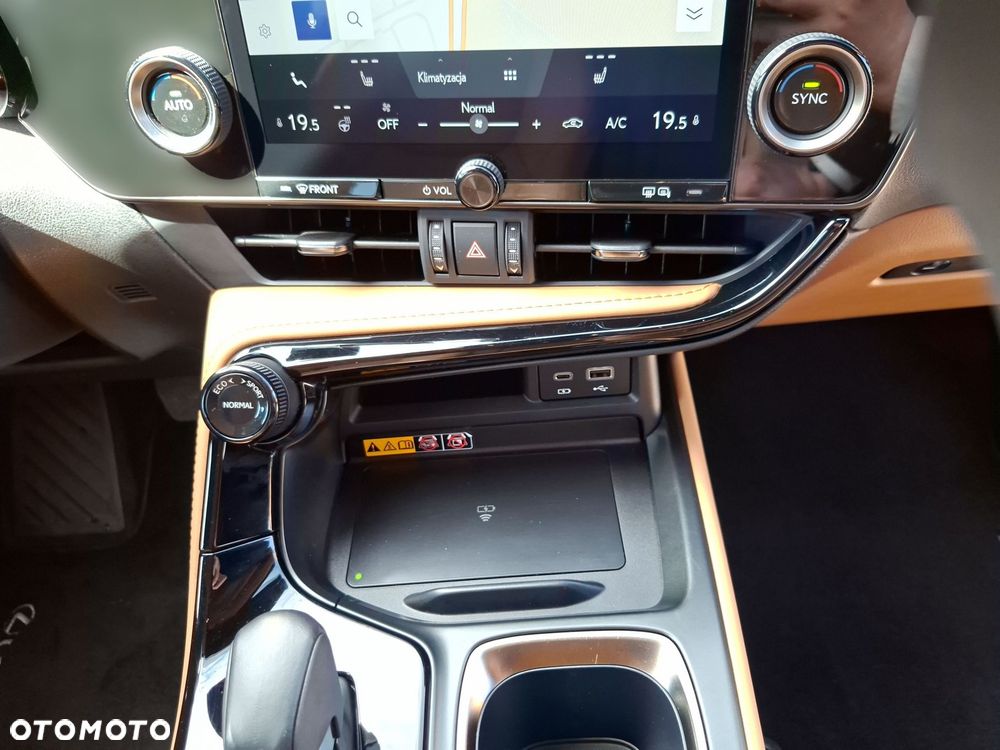 Lexus NX 350h Prestige 2WD - 25