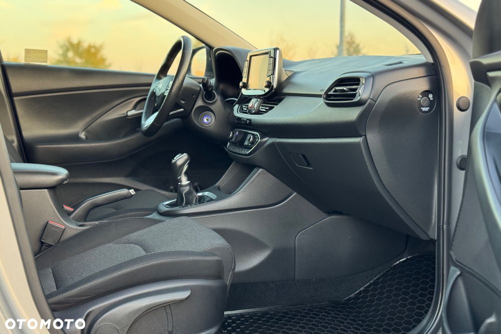 Hyundai i30 1.5 DPI Smart - 24