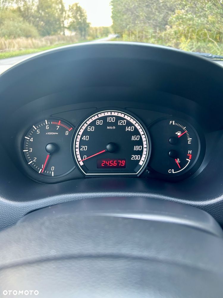 Suzuki Swift - 11