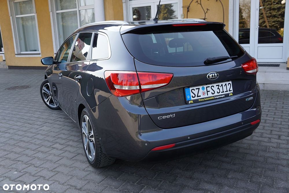 Kia Ceed 1.6 CRDi 136 DCT ISG Platinum Edition - 6
