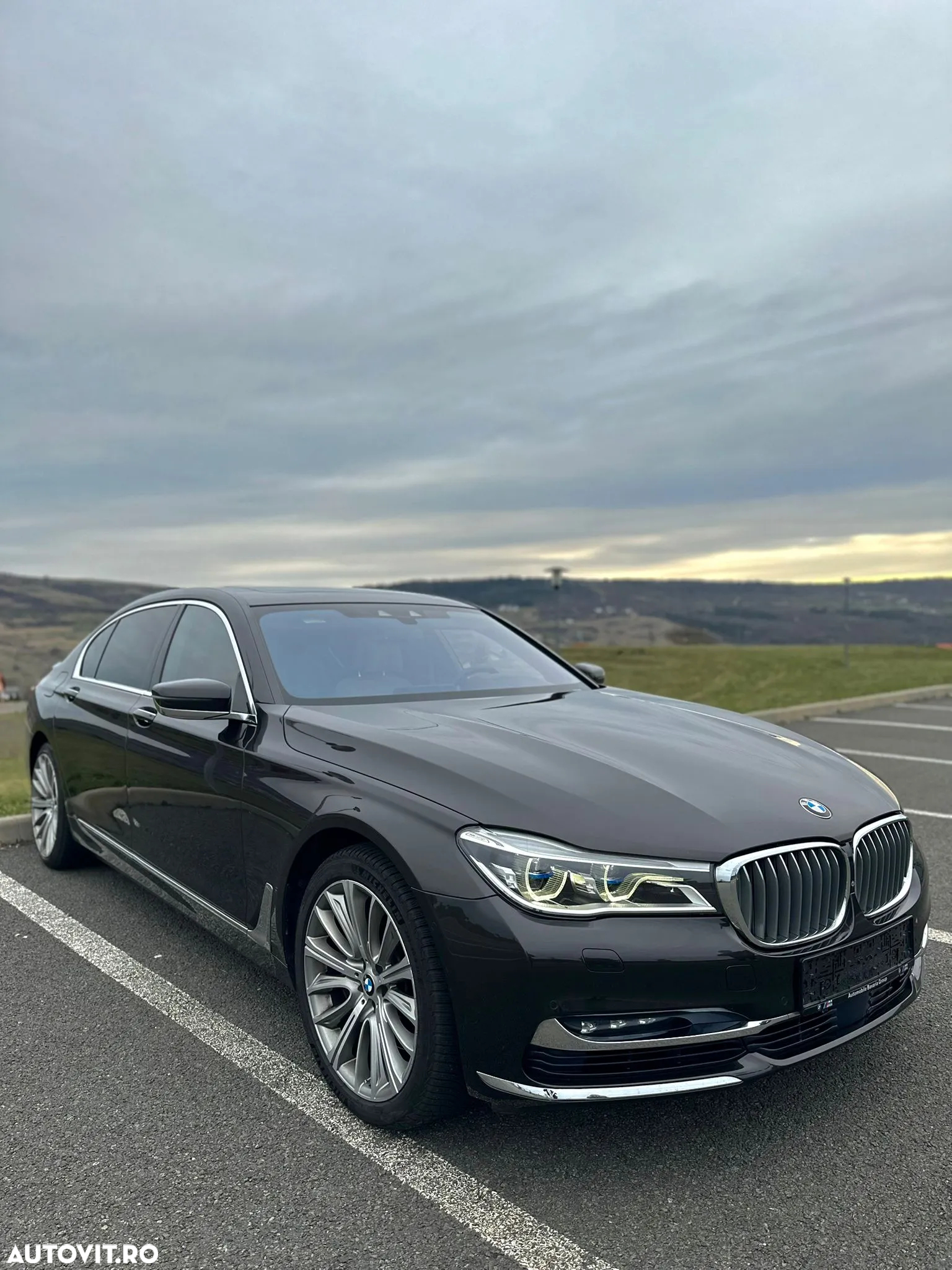 BMW Seria 7 750Li xDrive - 2