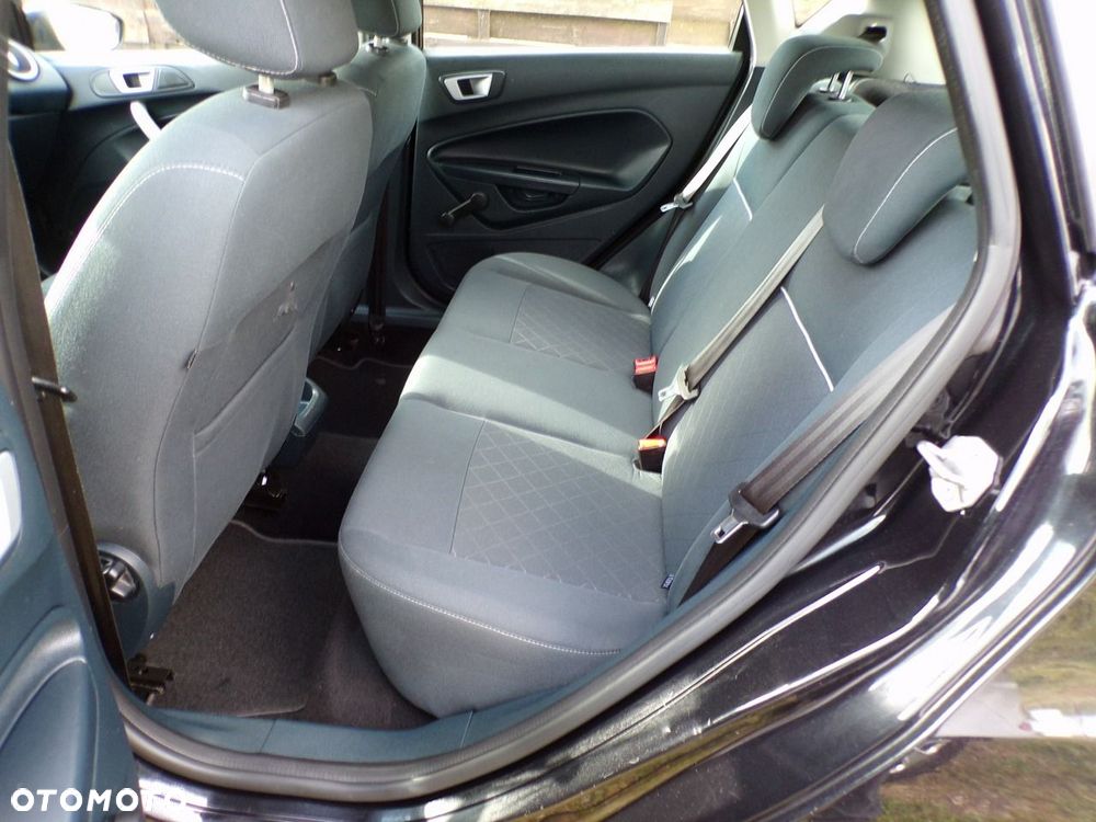 Ford Fiesta - 30