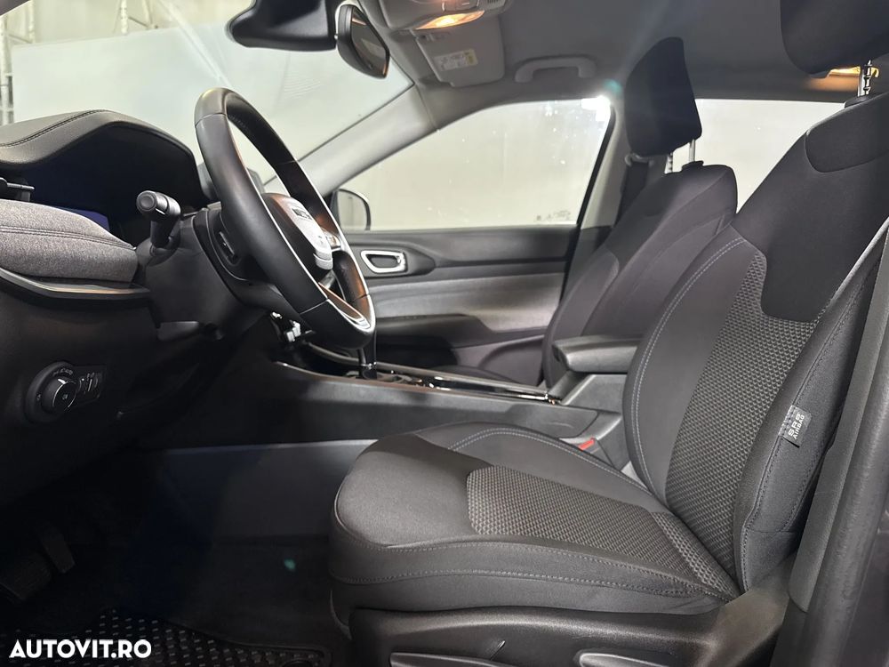 Jeep Compass - 24