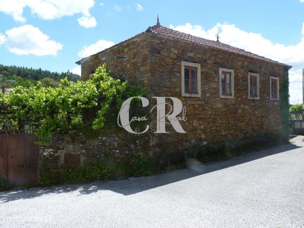 Casa em pedra para restaurar com pátio privado e jardim em Pedrógão Gr - Grande imagem: 2/60