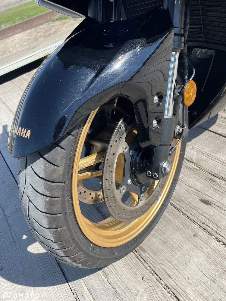 Yamaha FJR - 14