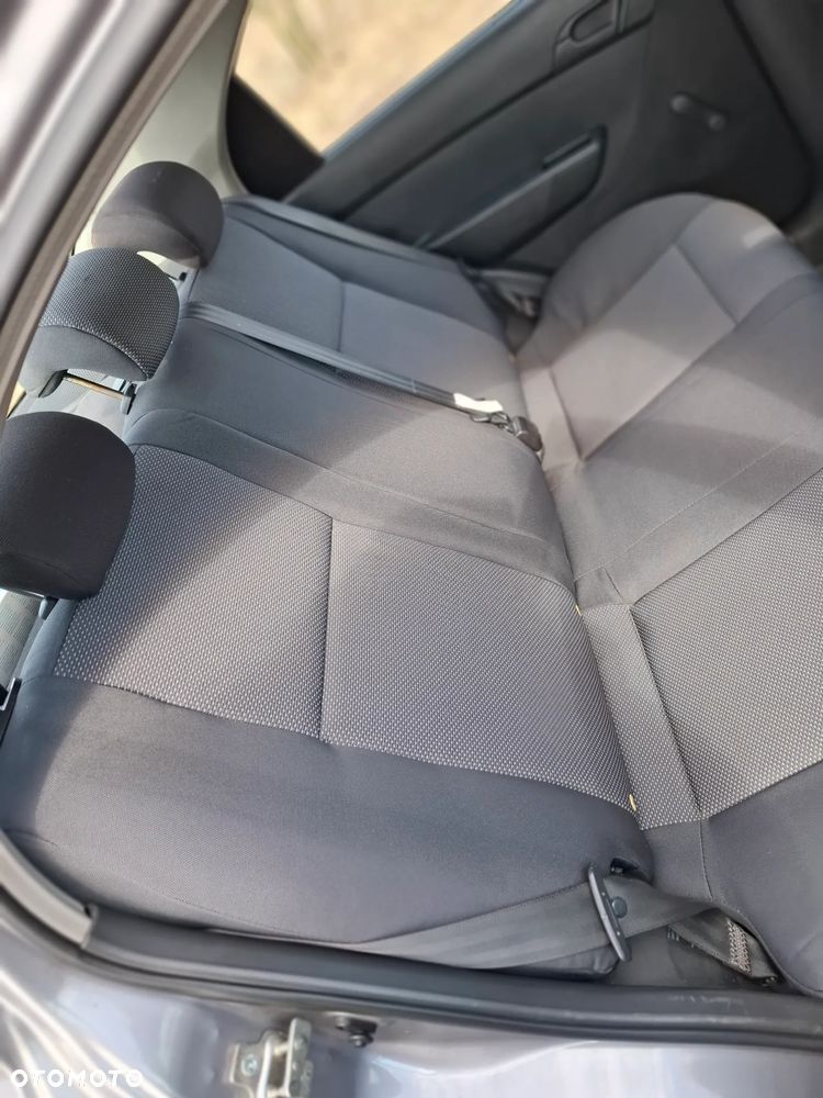 Chevrolet Aveo 1.2 16V Base - 16