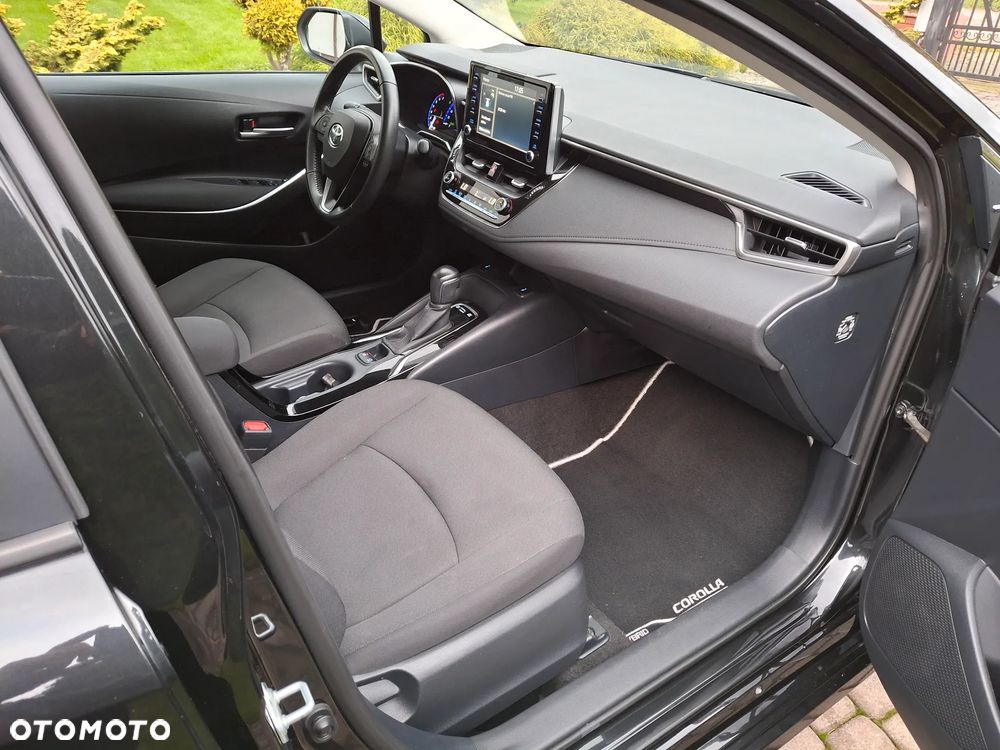 Toyota Corolla 1.8 Hybrid Comfort - 18