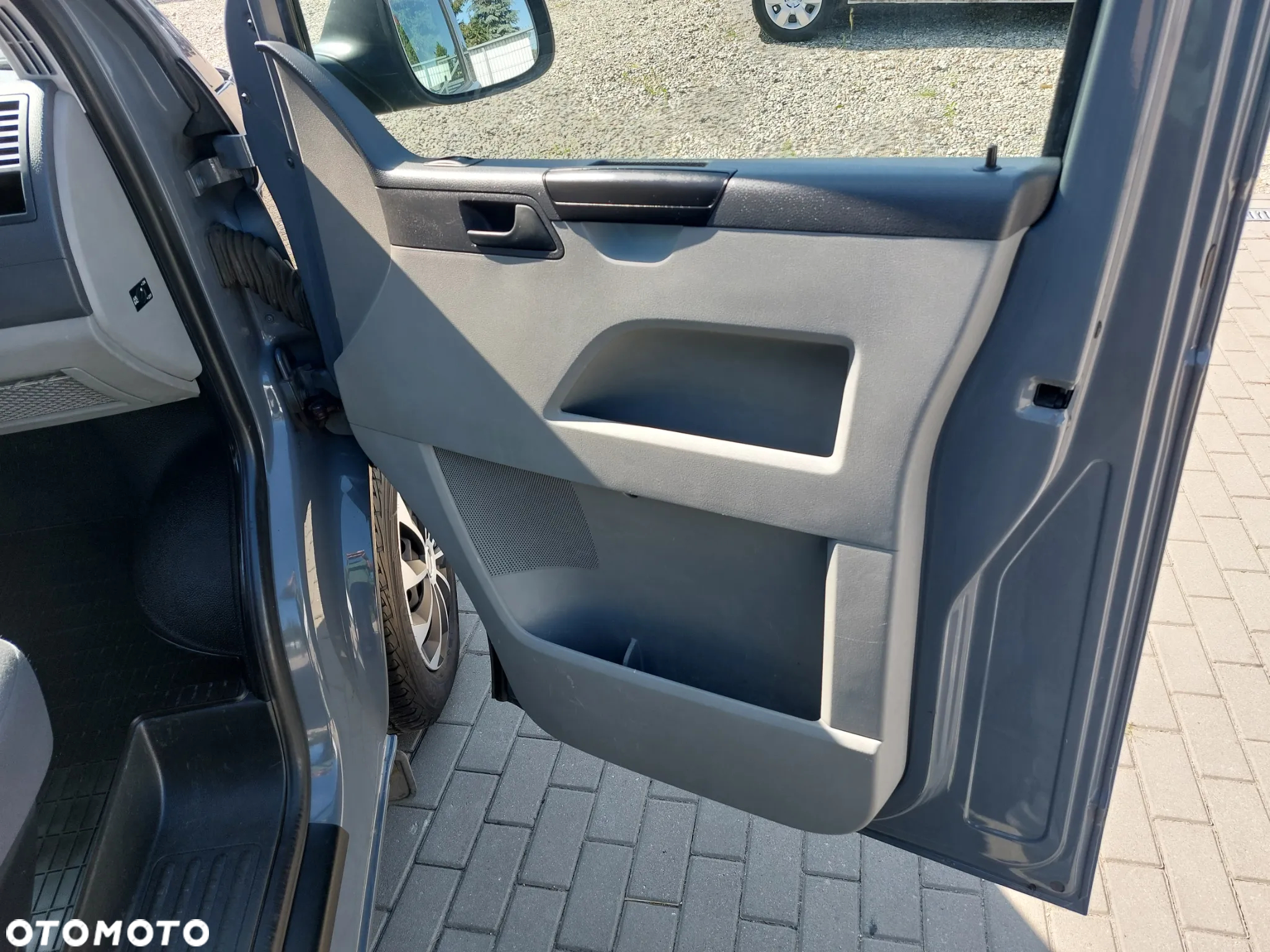 Volkswagen Transporter T5 TDI L2H1 - 22