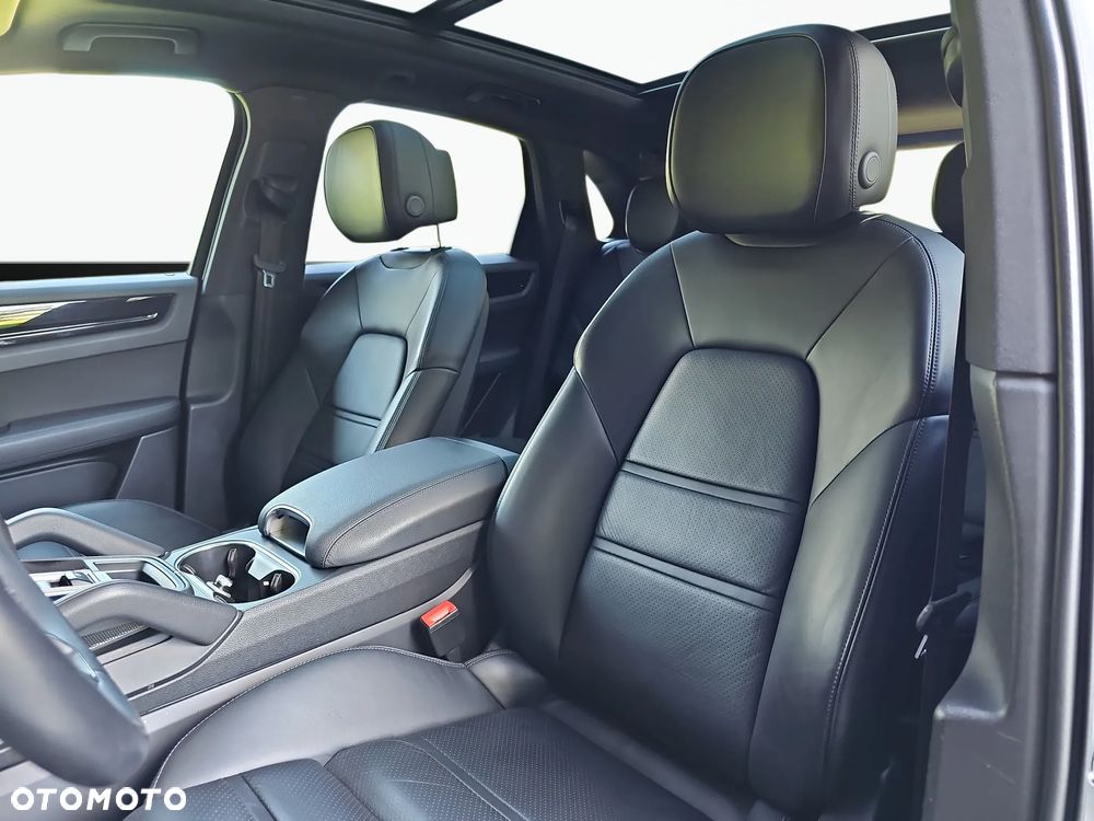 Porsche Cayenne Tiptronic S - 13