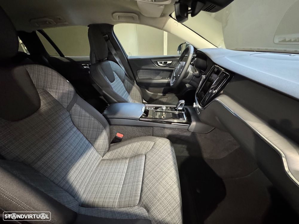 Volvo V60 2.0 T6 AWD TE Core - 33
