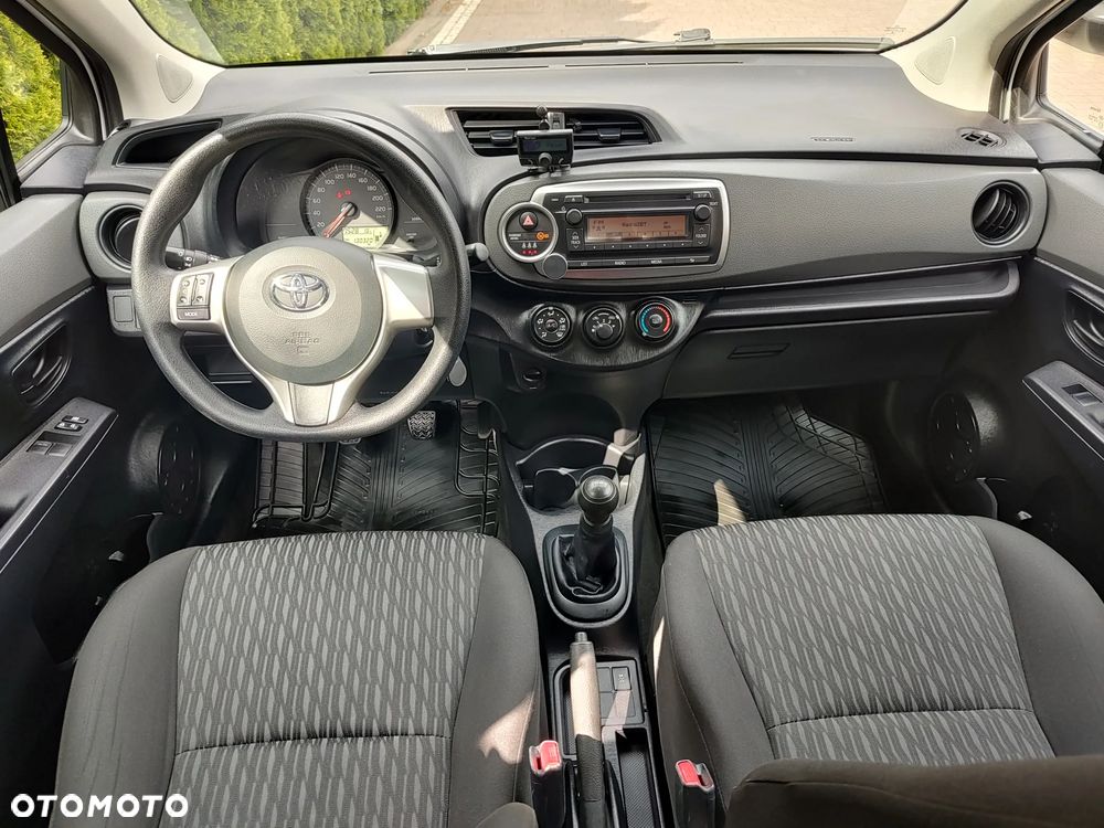 Toyota Yaris - 17