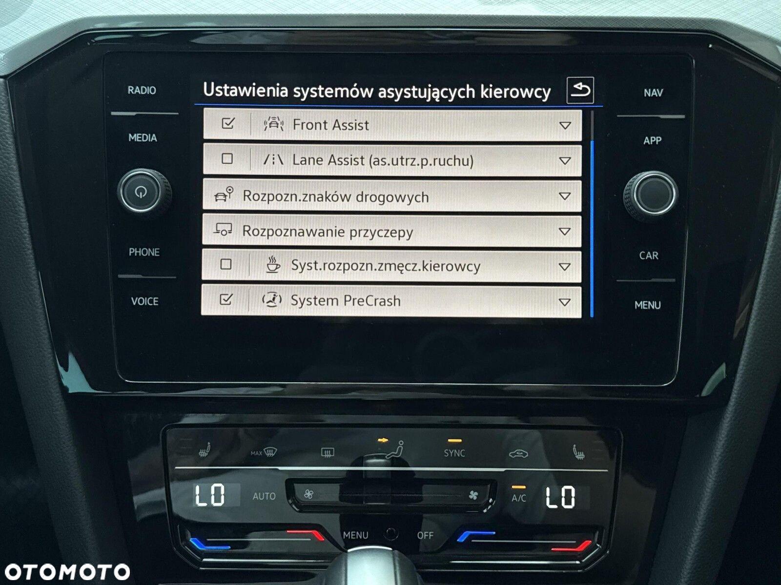 Volkswagen Passat 2.0 TDI Business DSG - 30