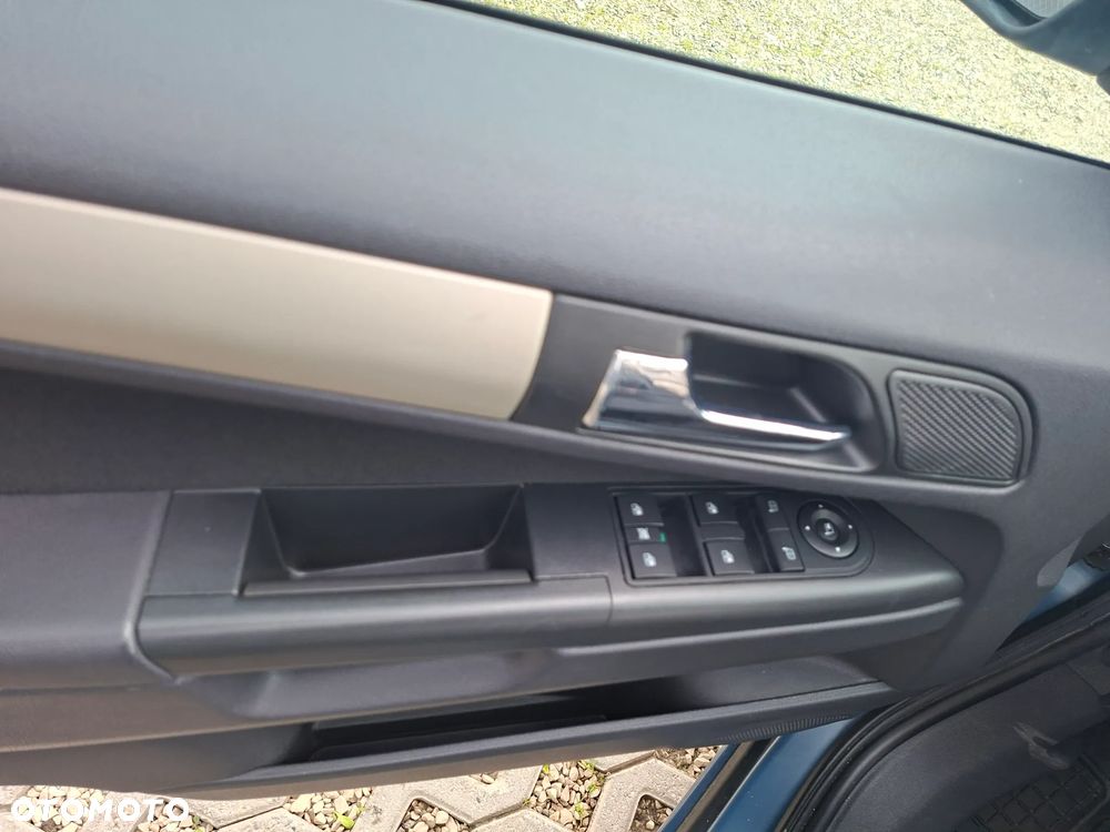 Opel Zafira 2.2 Elegance - 11