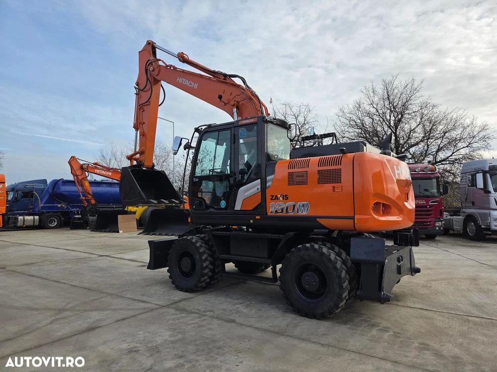 Hitachi PE ROTI, 20t, Cupa NOUA 1,2mc, 2022, 4.565h, LAMA NIVELARE si CALE, inst picon pe brate, consum mediu 7 litri pe ora, Ad sapare 6m, ridica 7 tone, latime 2,49m, Inst picon, camera spate, camere laterale, ULTIMA GENERATIE seria 7,  PROMOTIE-116.900Eur - 40