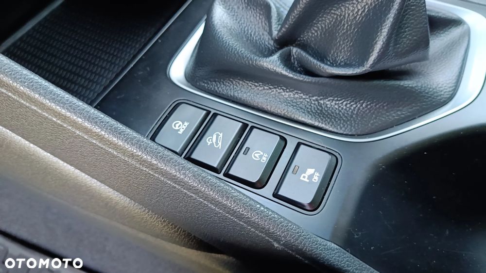 Hyundai Tucson 1.7 CRDI BlueDrive Style 2WD - 31