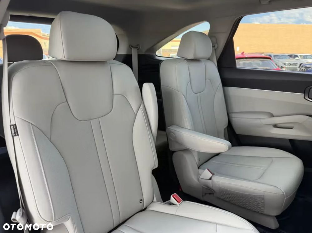 Kia Sorento - 34