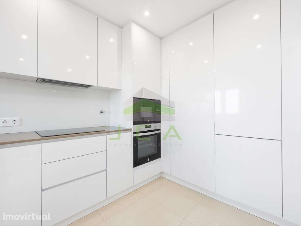 Apartamento T2 semi-novo - Grande imagem: 5/25