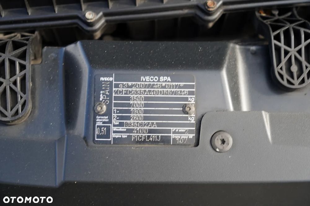 Iveco DAILY 35-150 / KONTENER 4,2 M / WINDA-750kg / BLIŹNIAK DMC: 3500 KG - 36