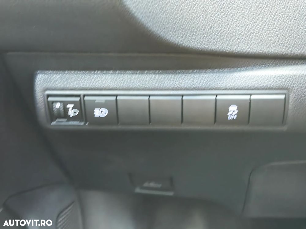 Toyota Corolla 1.8 Business Edition - 29