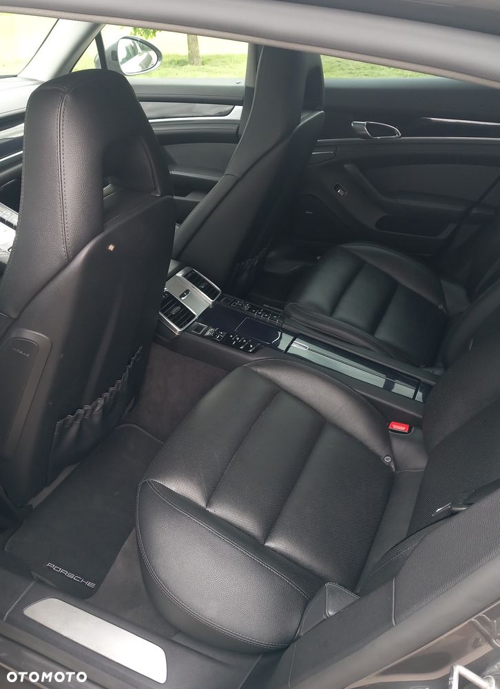 Porsche Panamera S - 14