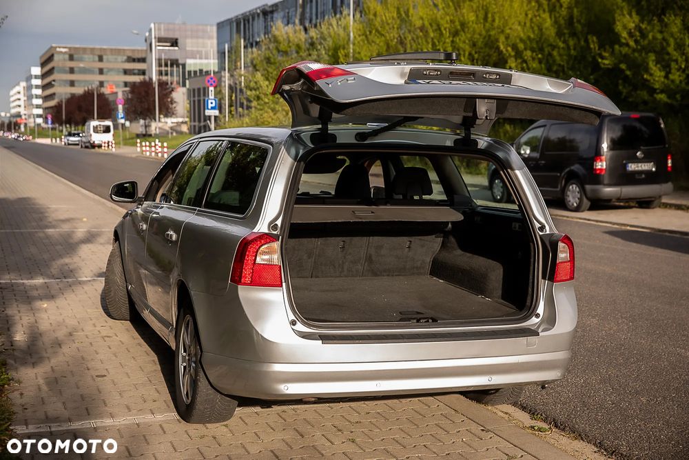 Volvo V70 D4 Geartronic Summum - 9
