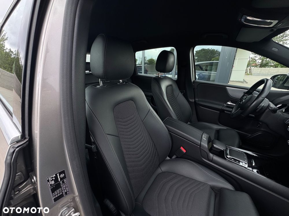 Mercedes-Benz Klasa B 180 d AMG Line 7G-DCT - 22