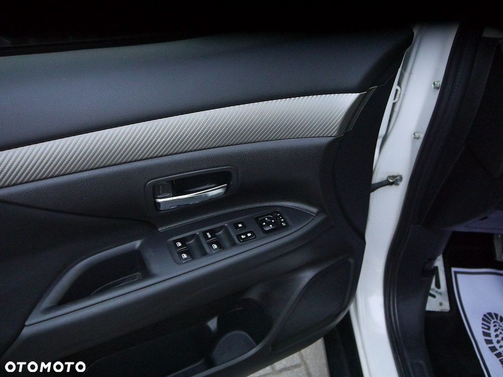 Mitsubishi Outlander 2.2 DI-D 4WD Automatik Diamant Edition+ - 35