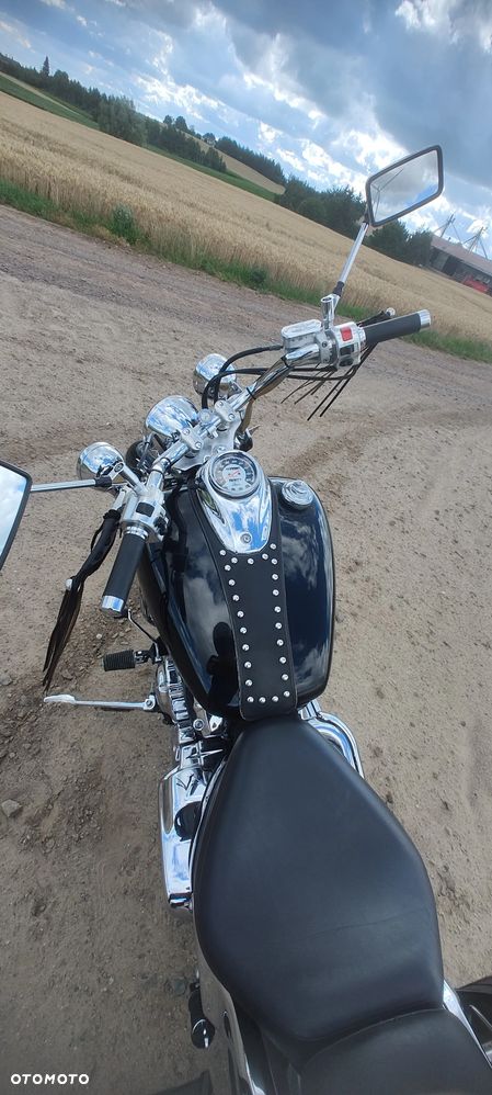 Yamaha XVS - 6