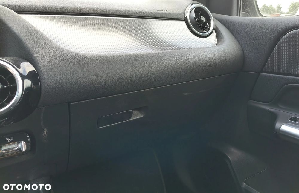 MERCEDES-BENZ KLASA B (W247) B 200 1.3 benzyna 2018 NA CZĘŚCI - 25