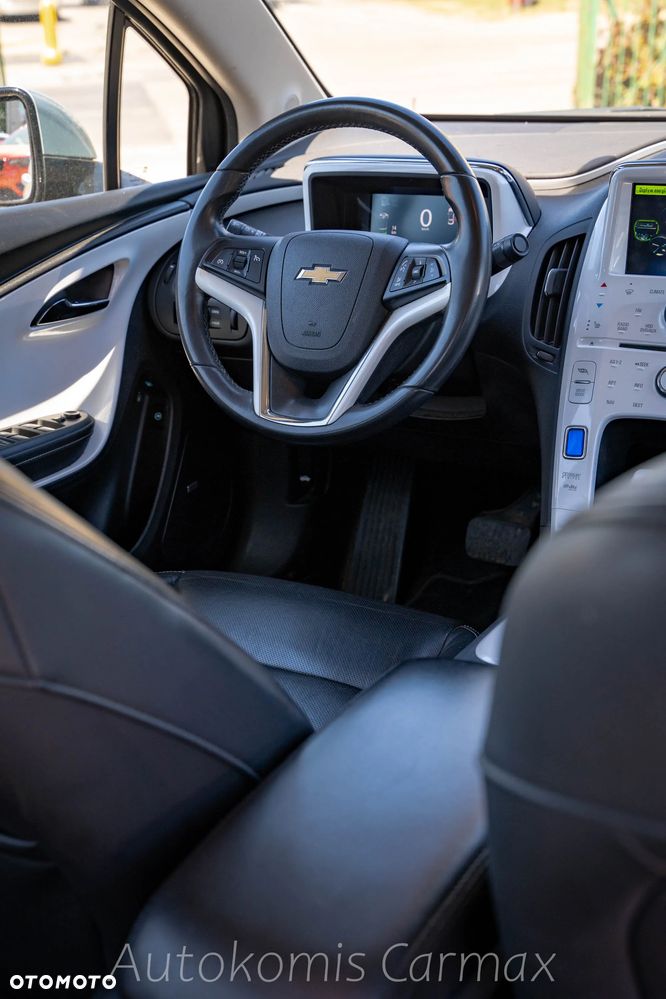Chevrolet Volt - 17
