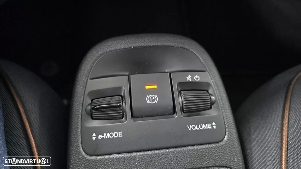Fiat 500e 42kWh ICON — fotografia 16