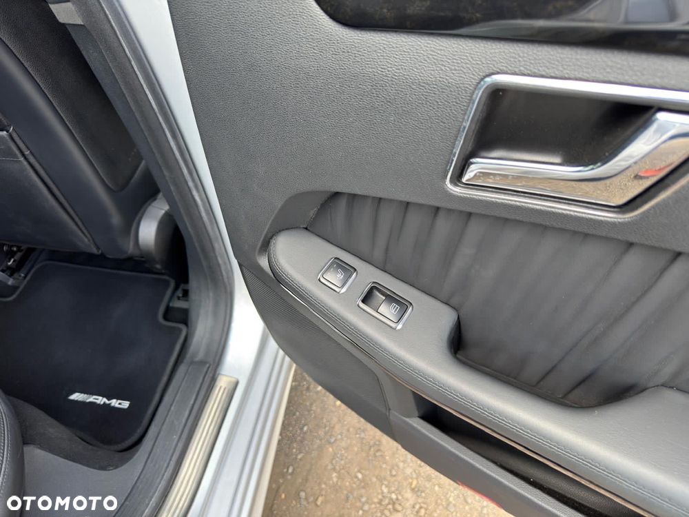 Mercedes-Benz Klasa E 350 CDI 4-Matic BlueEff Avantgarde - 22