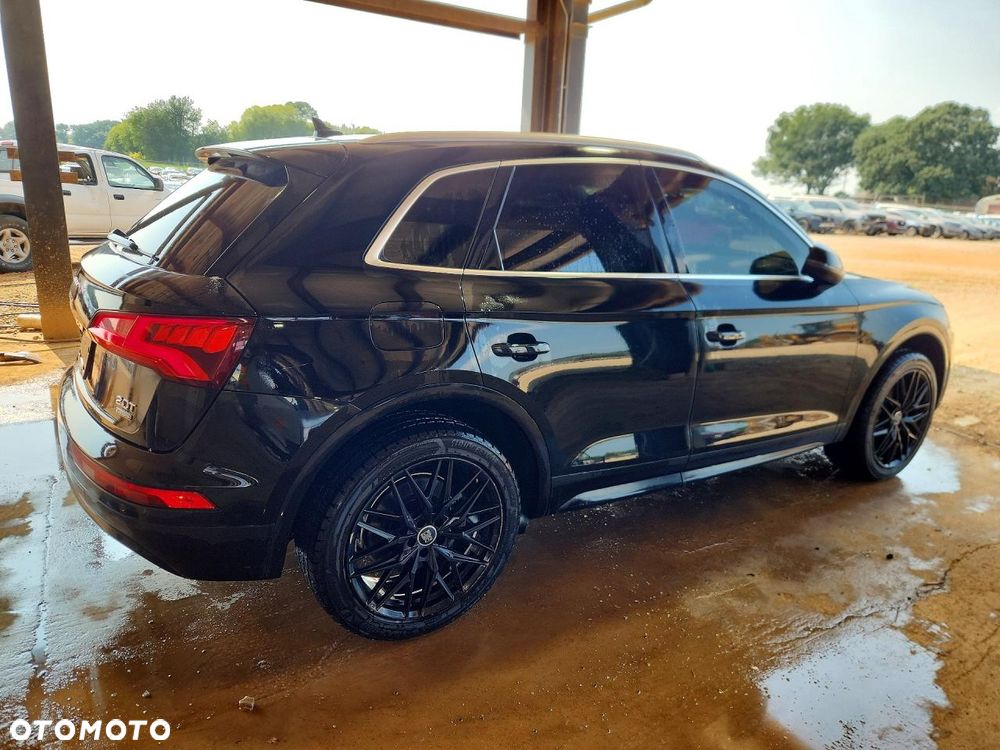 Audi Q5 2.0 TFSI Quattro S tronic design - 4