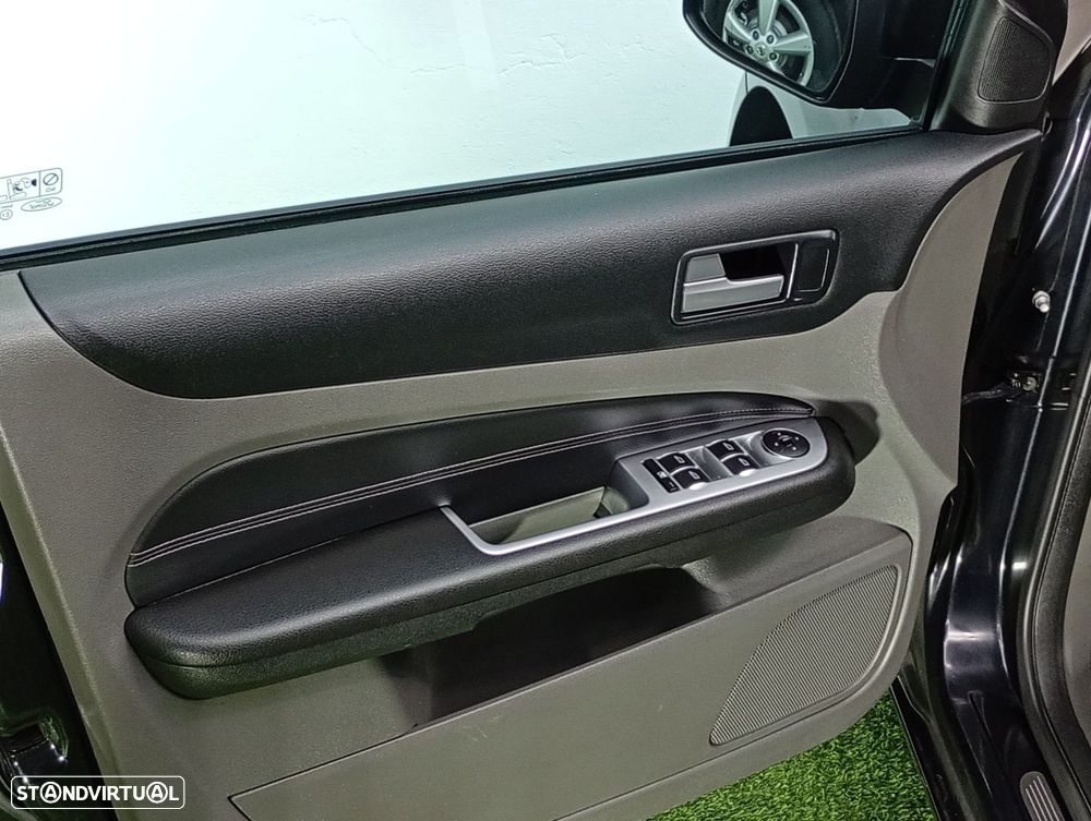 Ford Focus 1.6 TDCi Titanium - 15