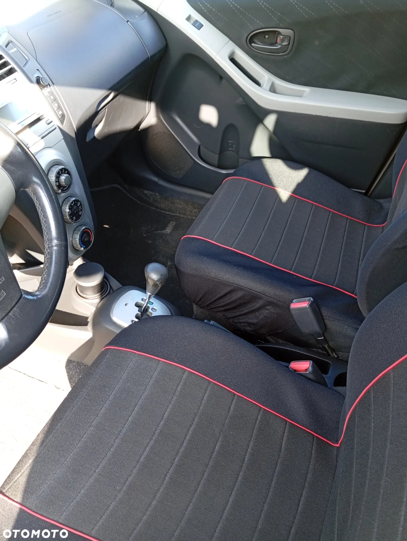 Toyota Yaris 1.3 Luna - 7
