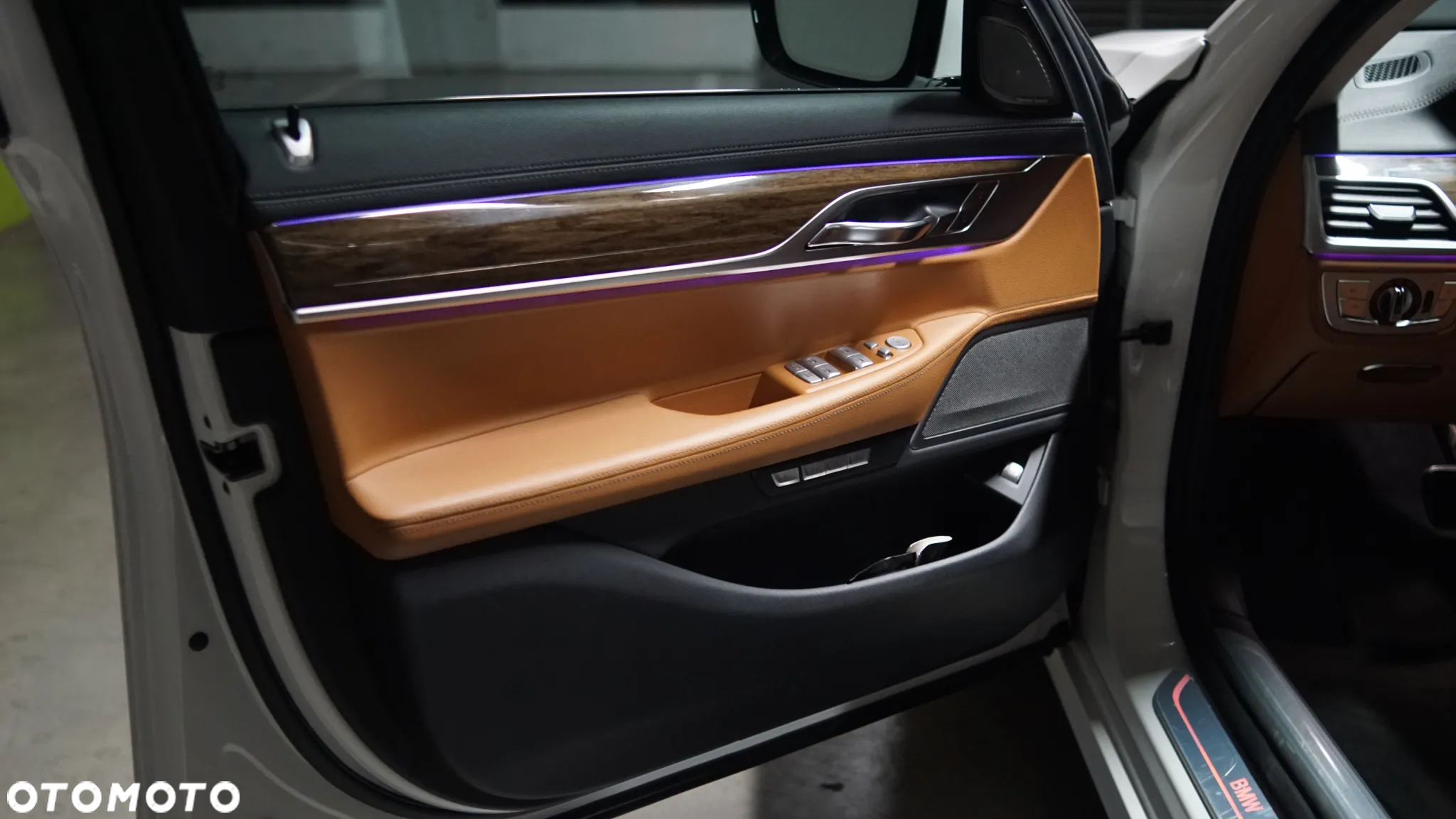 BMW Seria 7 740Li xDrive - 21