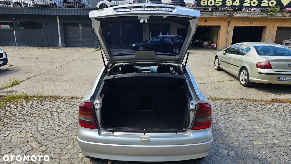 Opel Astra 1.4 Comfort / Cool - 11