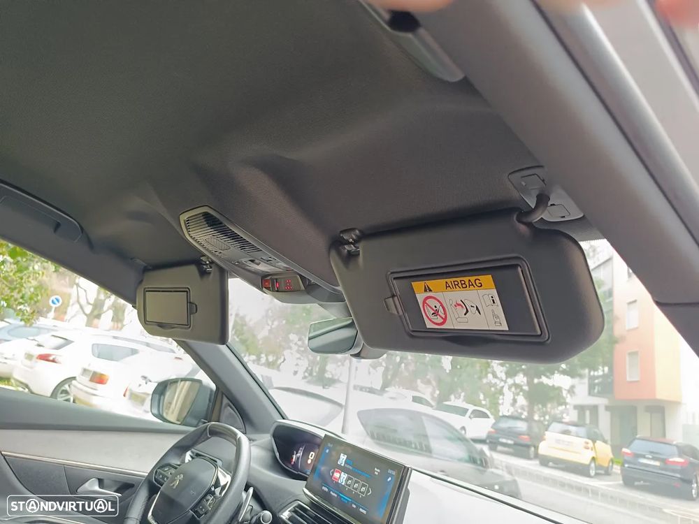 Peugeot 5008 PureTech 130 EAT8 Stop & Start GT - 25