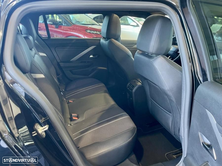 Opel Astra Sports Tourer 1.2 T GS - 36