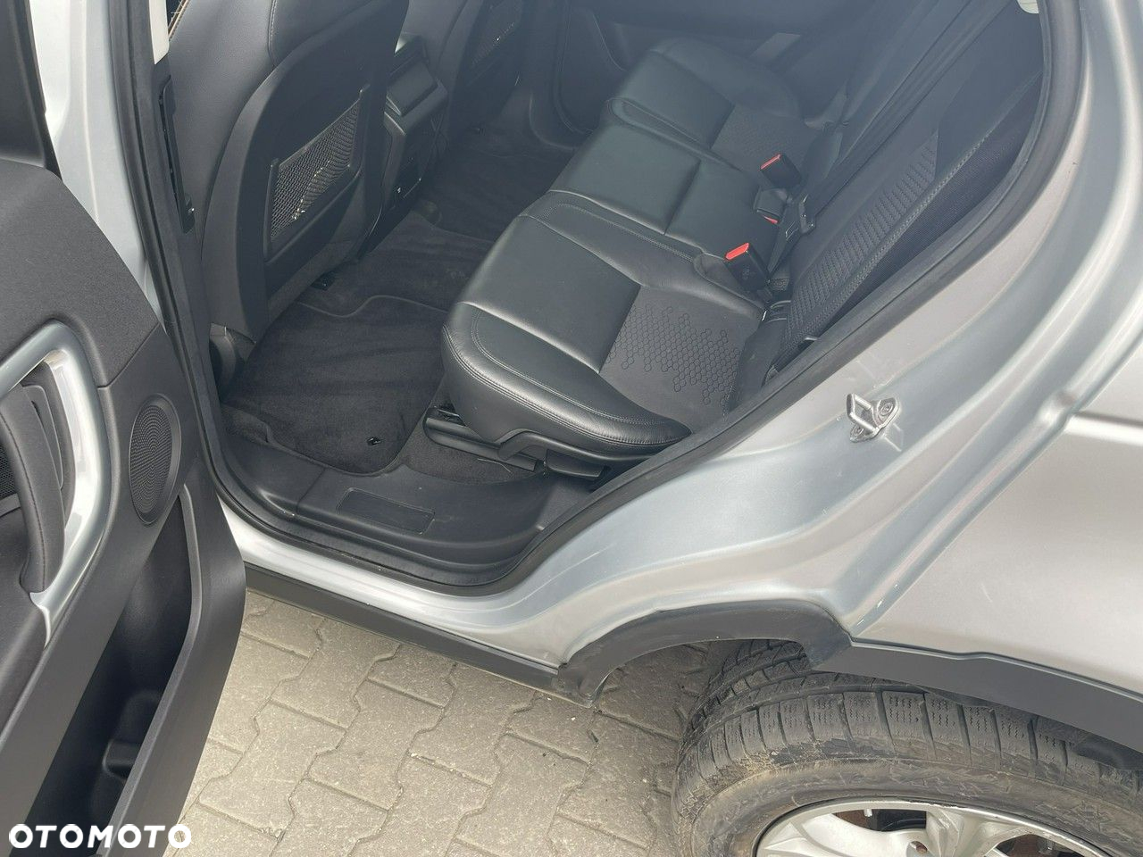 Land Rover Discovery Sport 2.0 D180 SE - 6