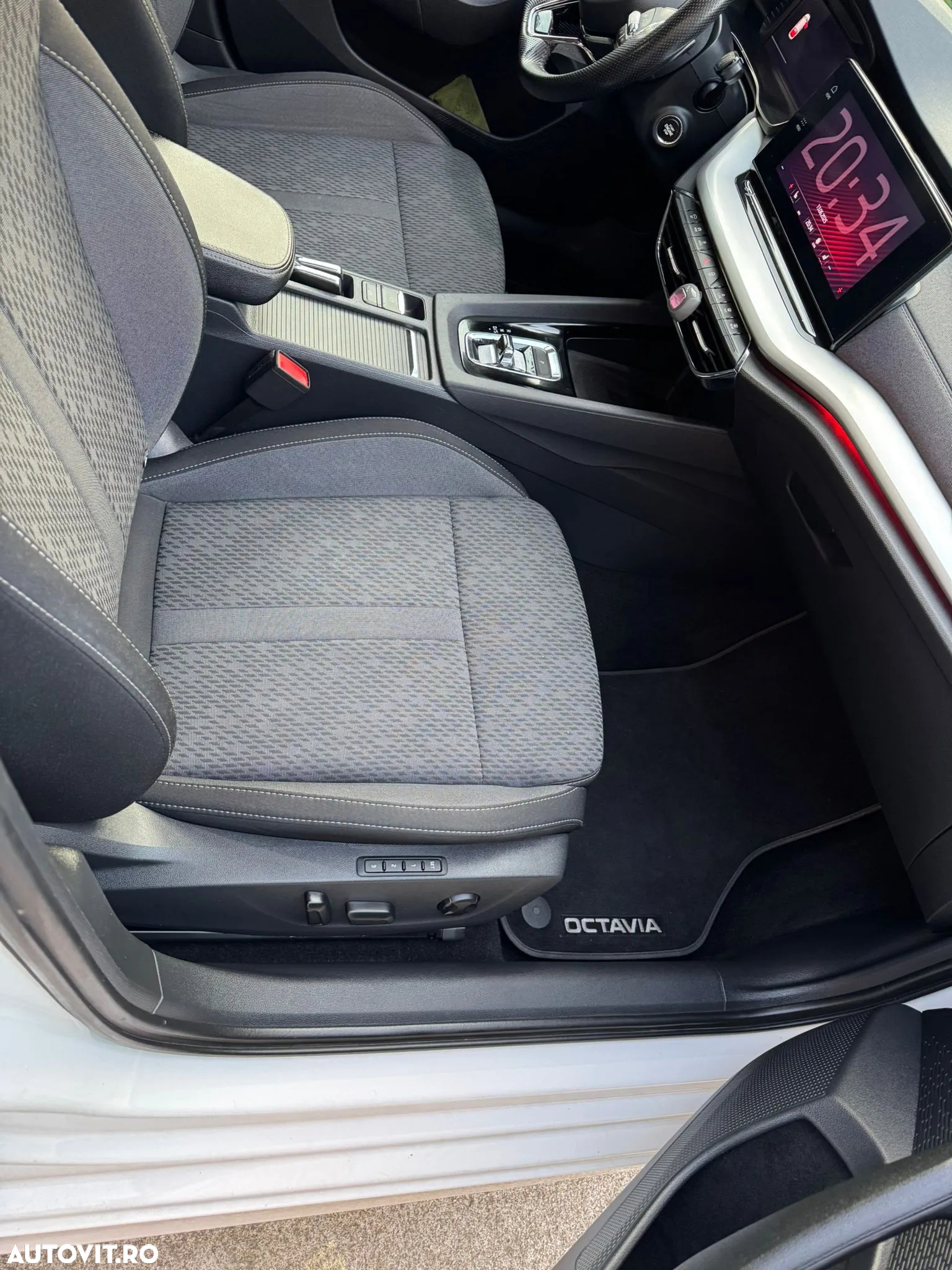 Skoda Octavia 2.0 TDI DSG Style - 18