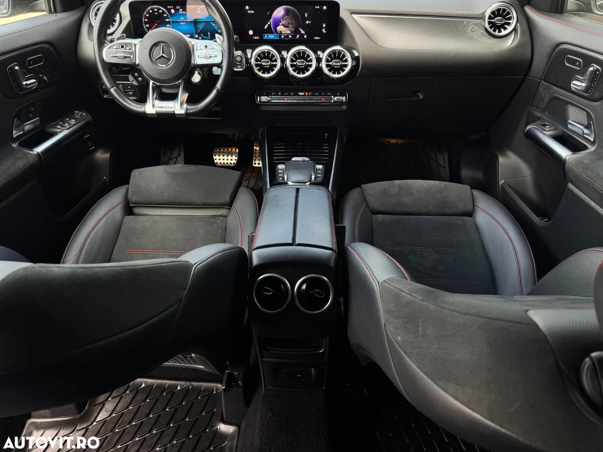 Mercedes-Benz GLA AMG 35 4MATIC - 12