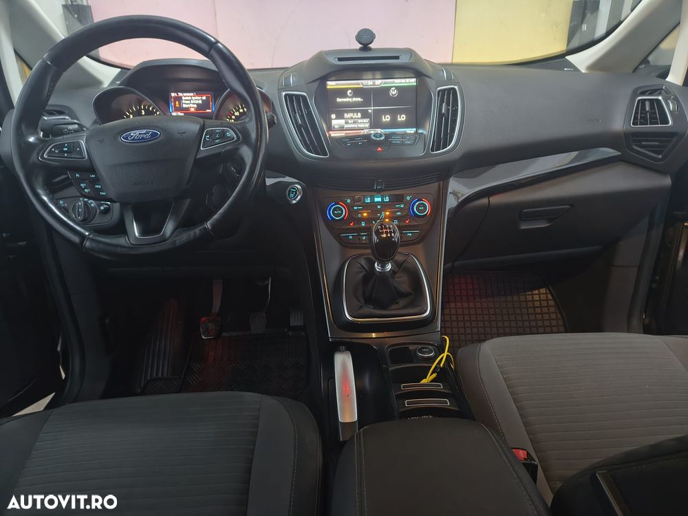 Ford Grand C-Max - 8