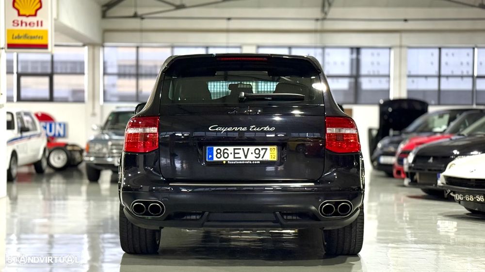 Porsche Cayenne Turbo - 4
