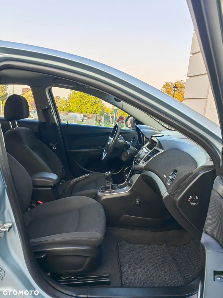 Chevrolet Cruze 1.6 LT - 5